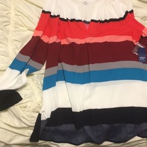 Crown and Ivy tunic top